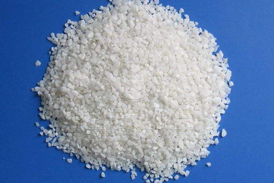 石英砂磨粉400-500目選用哪款磨粉機(jī)比較好？