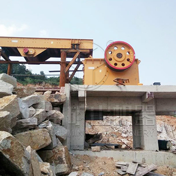 馬來西亞時(shí)產(chǎn)110-320噸鵝卵石破碎生產(chǎn)線