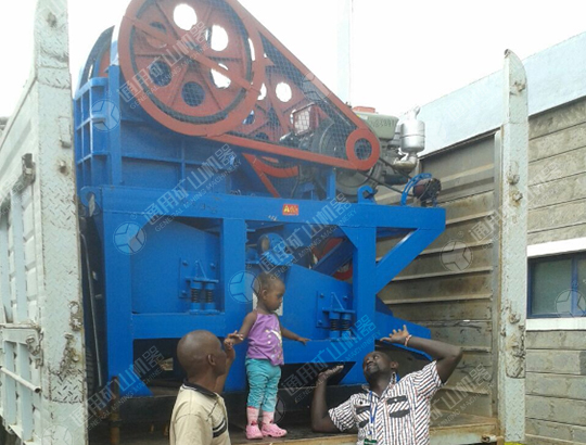 非洲烏干達(dá)客戶時產(chǎn)10噸玄武巖破碎生產(chǎn)線