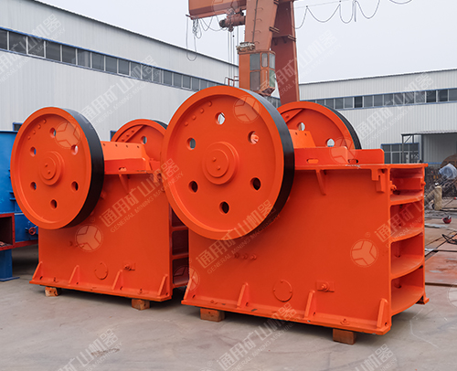 河北濰坊時產(chǎn)400噸鵝卵石破碎生產(chǎn)線