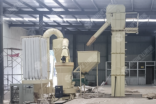 通用雷蒙磨粉機(jī)客戶生產(chǎn)現(xiàn)場(chǎng)