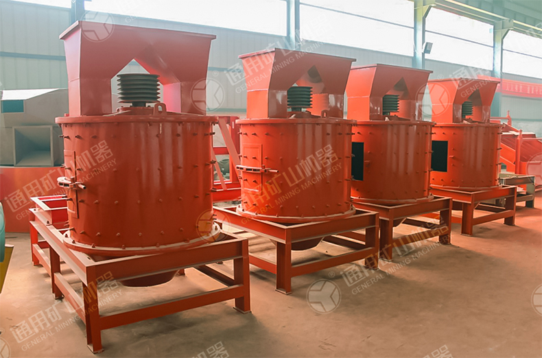 復(fù)合式破碎機(jī)設(shè)備展示