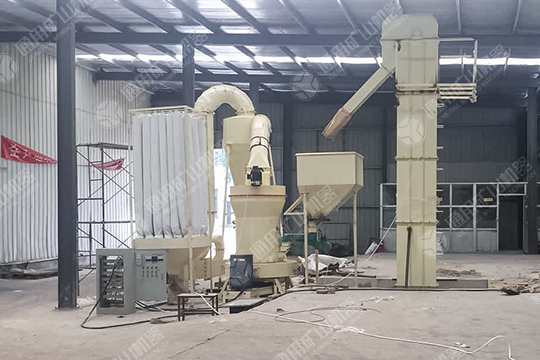 雷蒙磨粉機(jī)安裝現(xiàn)場(chǎng)