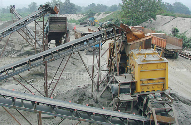 砂石廠作業(yè)現(xiàn)場中的反擊破