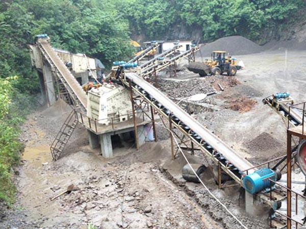 鄭州通用機(jī)器玄武巖制砂機(jī)現(xiàn)場(chǎng)案例